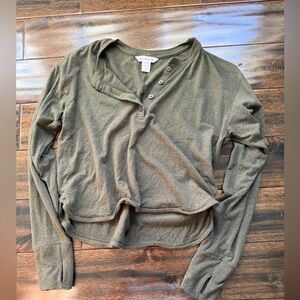 Athleta Cropped Henley